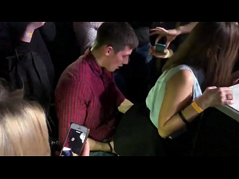 ❤️ פאַקטיש געשלעכט אין אַ רוסיש נייטקלאַב. 18-יאָר-אַלט רוסיש מיידל אין די אַנוס און וואַגינע פאַקט אין אַ נייטקלאַב קוואַליטעט פּאָרן ביי אונדז ❌